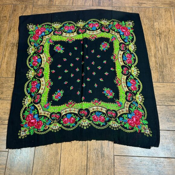 Vintage Ukrainian Black Floral Wool Challis Ethnic Scarf As Found - Picture 10 of 10